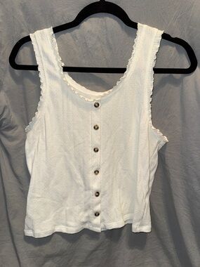 Women’s White Button-Front Cropped Tank Top with Ruffle Trim